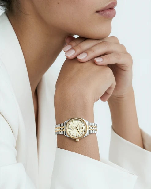 Royale 28 Watch