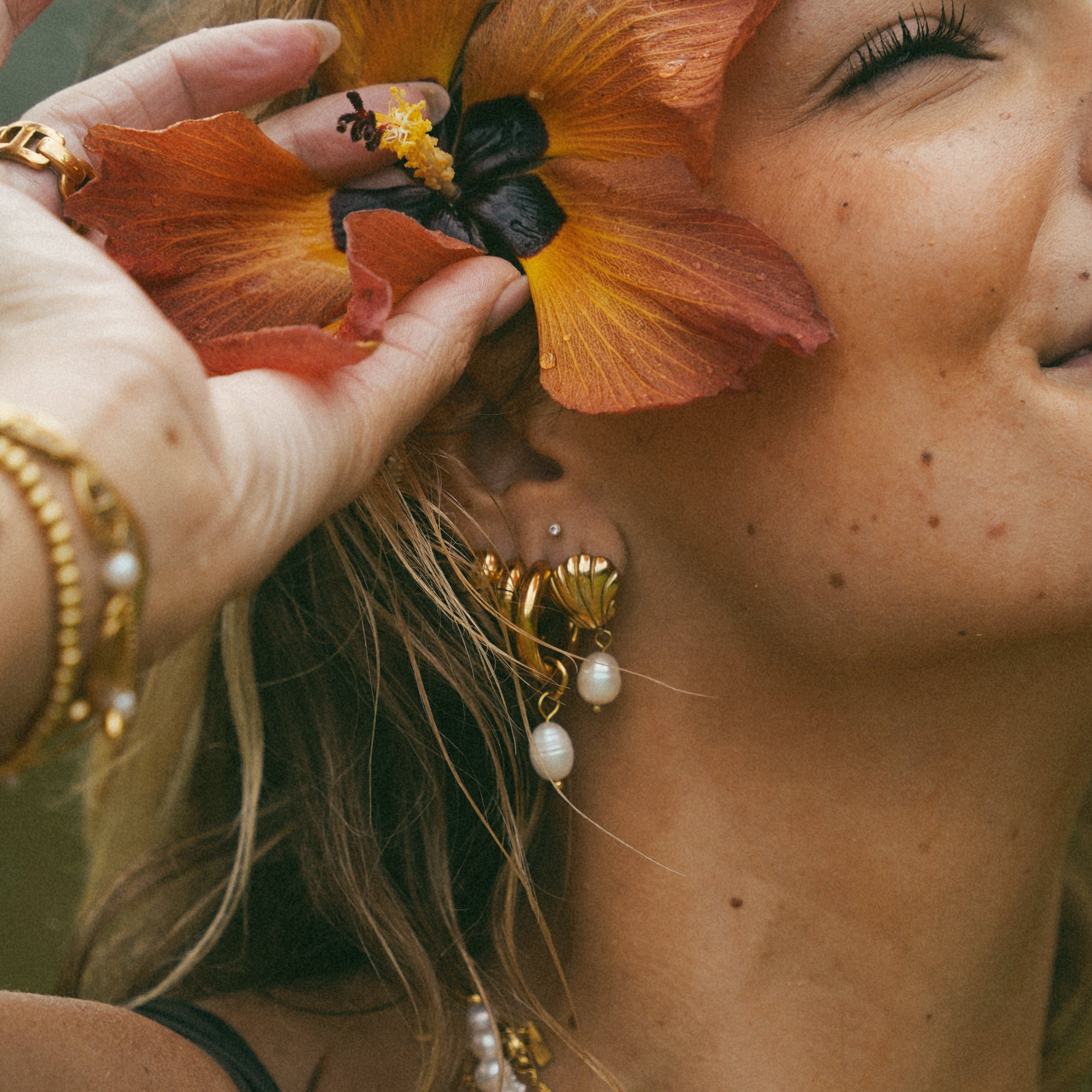 Dawnshell Earrings